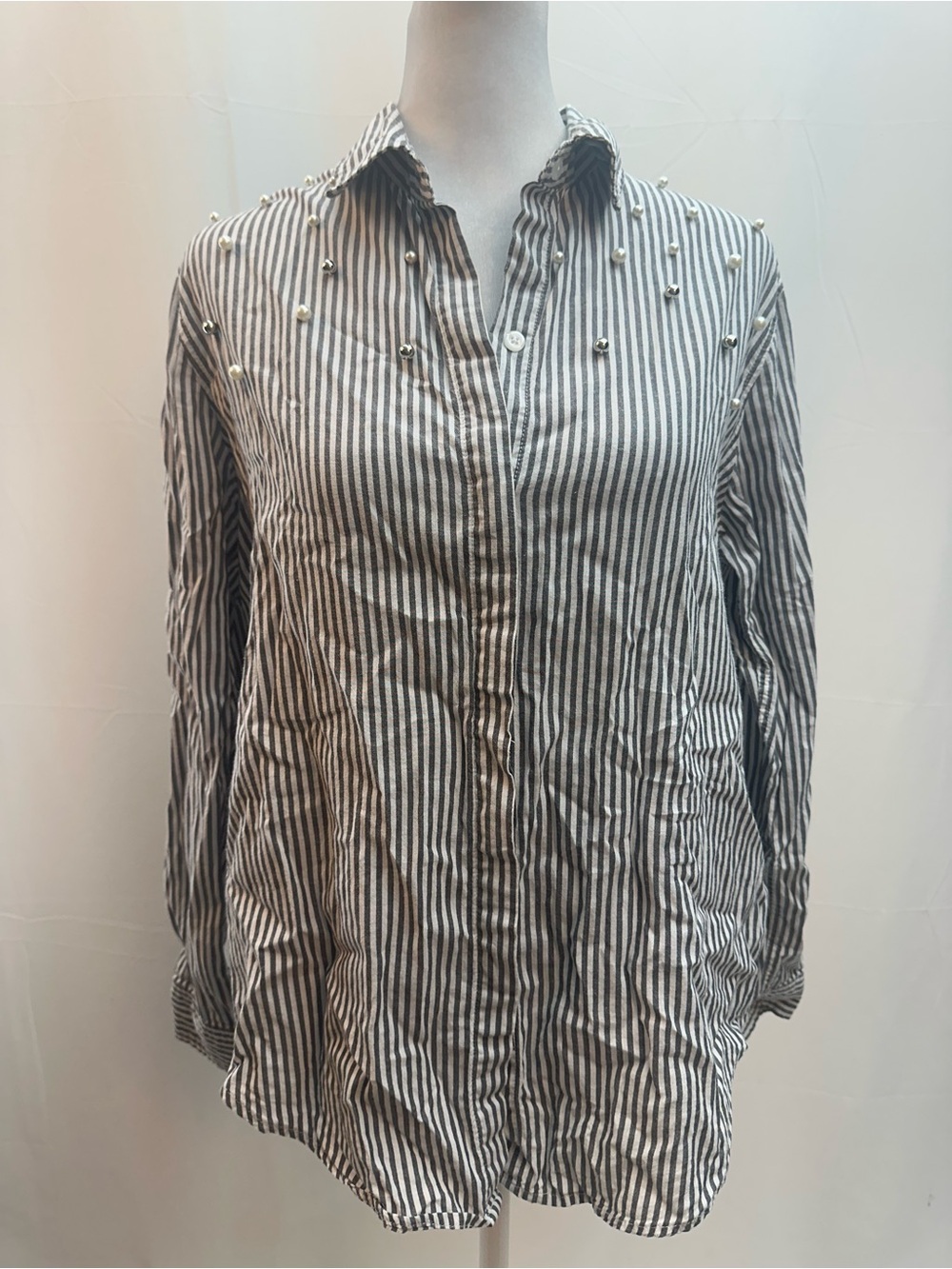 Rails Gray and White Striped Faux Pearl-Stud Button-Down Shirt S